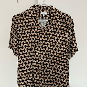 Reiss Men's Shirt with Black and Cream Wave Design